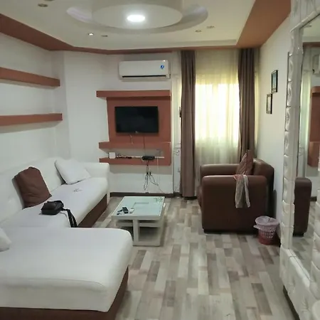 شقه مفروشه بالدقى للايجار مكيفه غرفه نوم وصاله ومطبخ وحمام استديو Apartment
